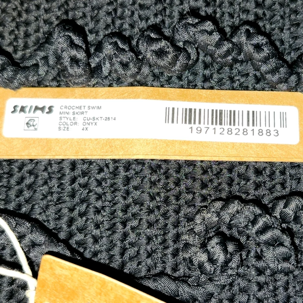 NWT SKIMS Crochet Swim Mini Skirt Swim Cover Plus Onyx Black